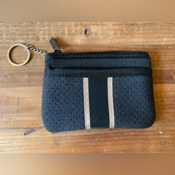 Haute Shore neoprene card case with keyring - Picture 4 of 4